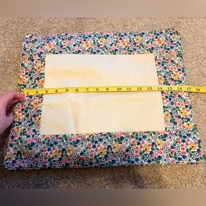 Polish Pottery pattern placemats
Set of 4 - unused
Zanger Company